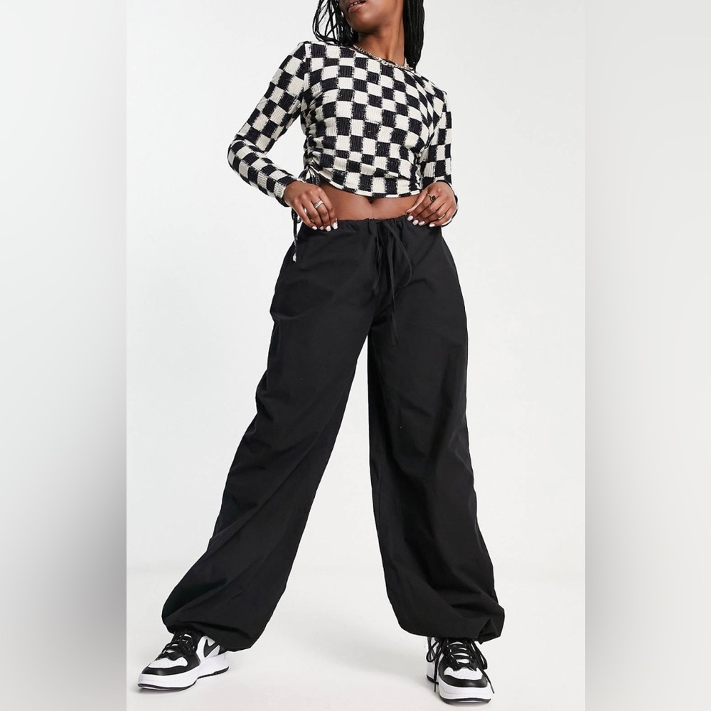 New, never been worn ASOS Design parachute cargo pants in washed black